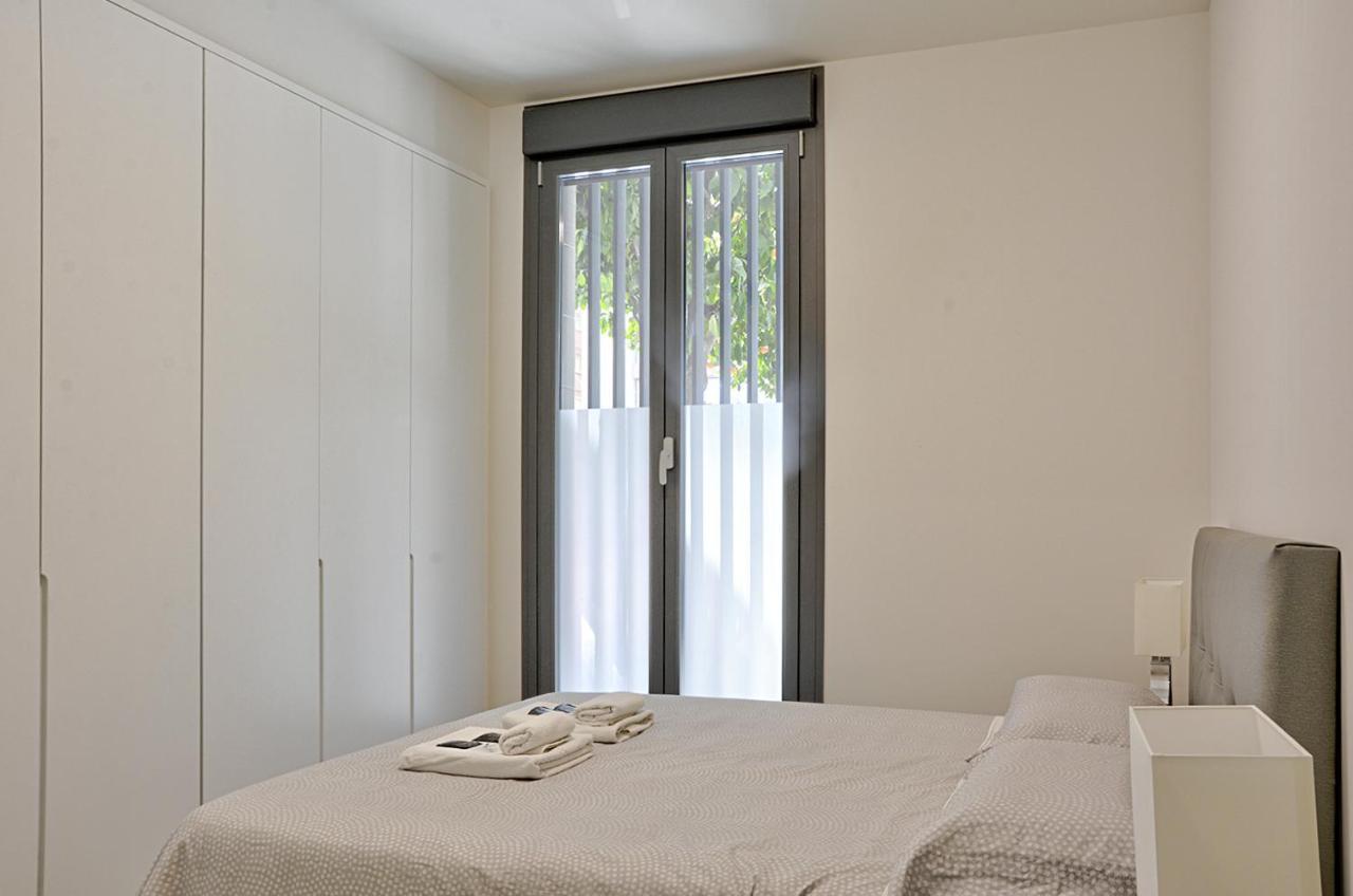 Apartamento De Dos Dormitorios En Triana Sevilla Exteriör bild