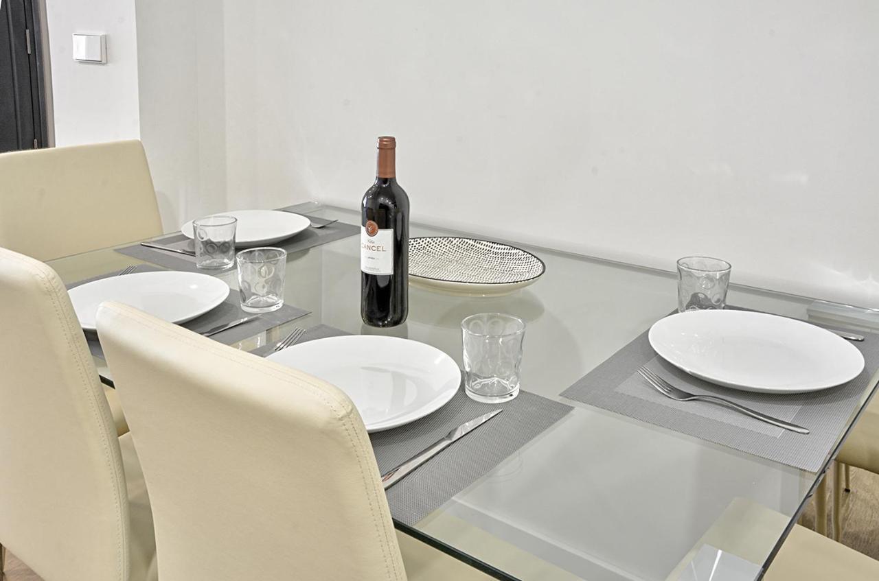 Apartamento De Dos Dormitorios En Triana Sevilla Exteriör bild
