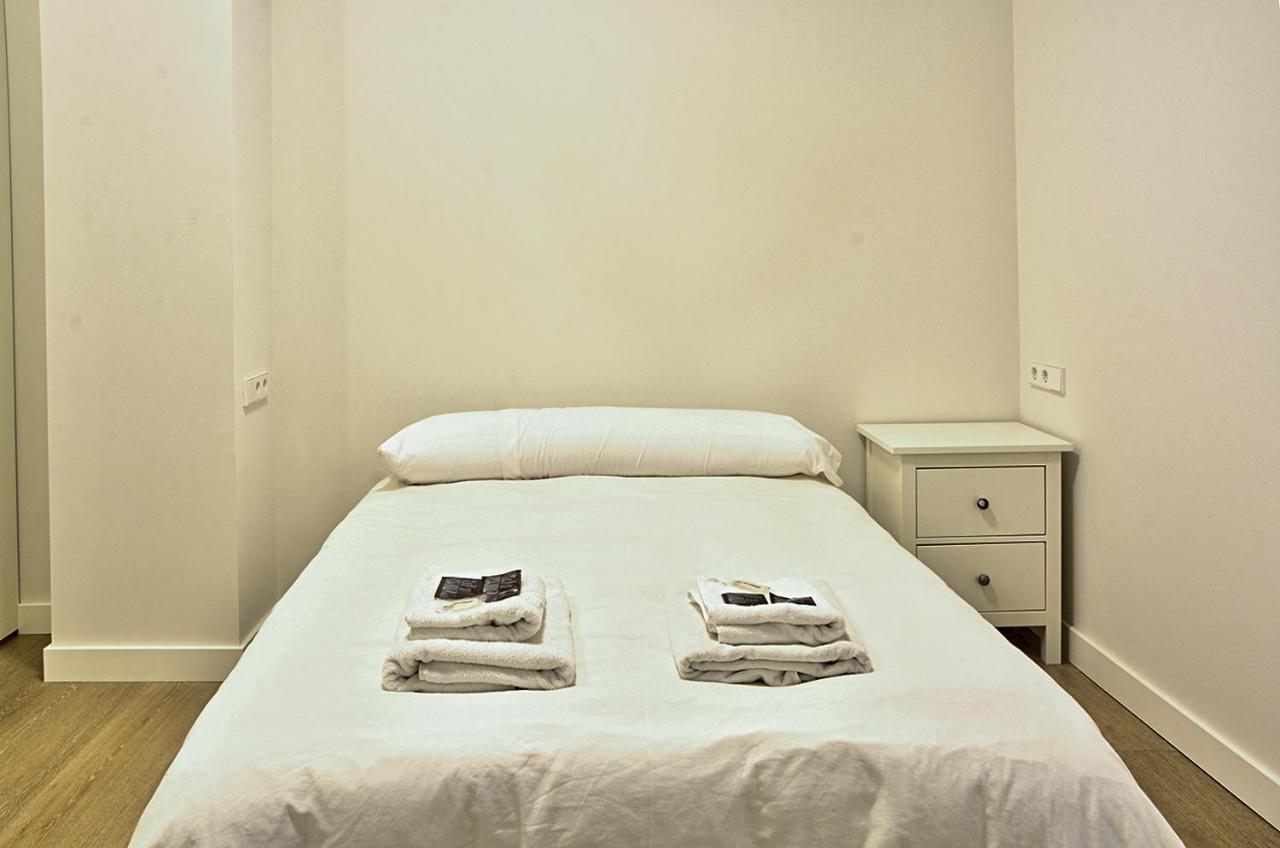 Apartamento De Dos Dormitorios En Triana Sevilla Exteriör bild