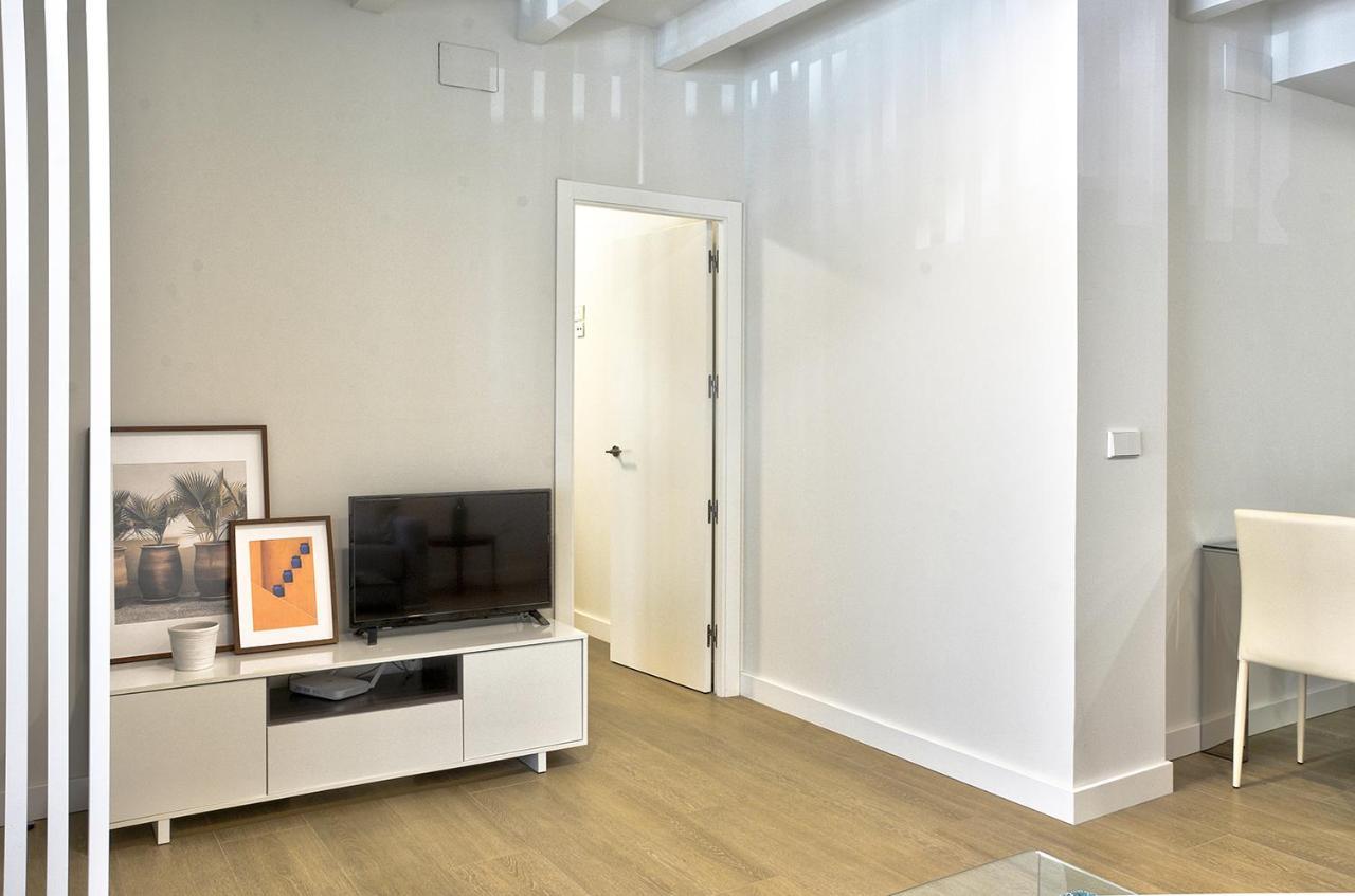 Apartamento De Dos Dormitorios En Triana Sevilla Exteriör bild