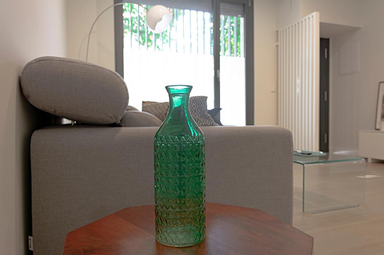 Apartamento De Dos Dormitorios En Triana Sevilla Exteriör bild